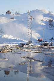 Dank Schneekanonen und Naturschnee ist sich schon 3 Wochen vor dem Event eine starke Schneebasis gelegt für den Audi FIS World Cup 2013 im Olympiapark (©Foto: Martin Schmitz)